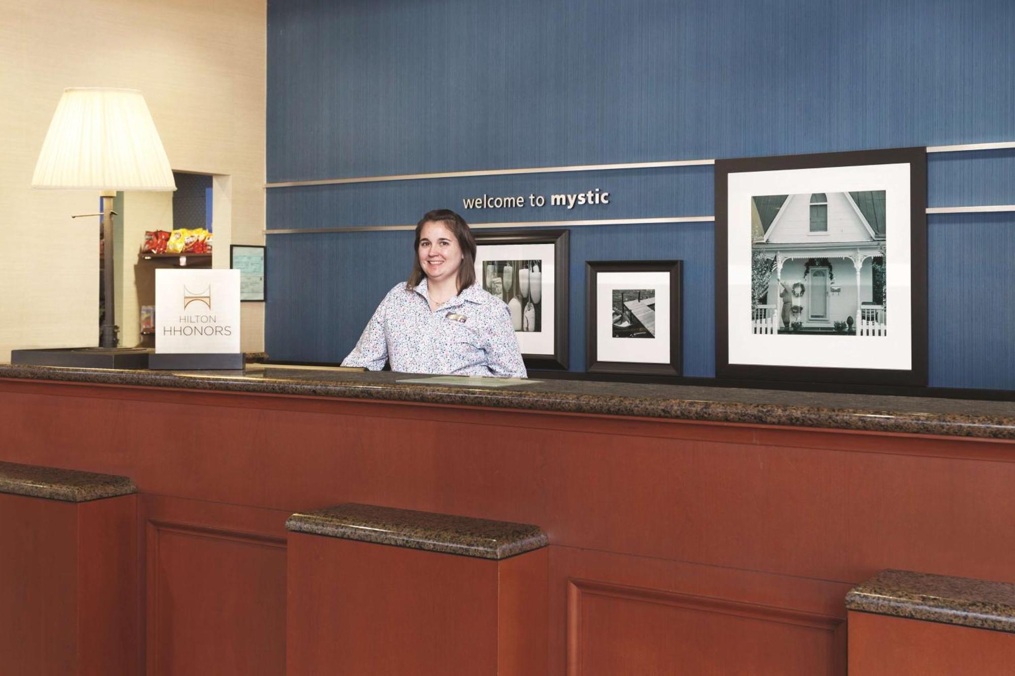Hampton Inn & Suites Mystic Kültér fotó