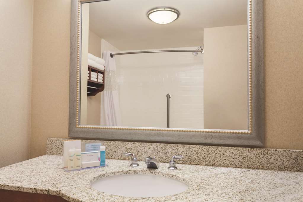 Hampton Inn & Suites Mystic Szoba fotó